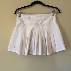 Lululemon white pleated tennis skirt